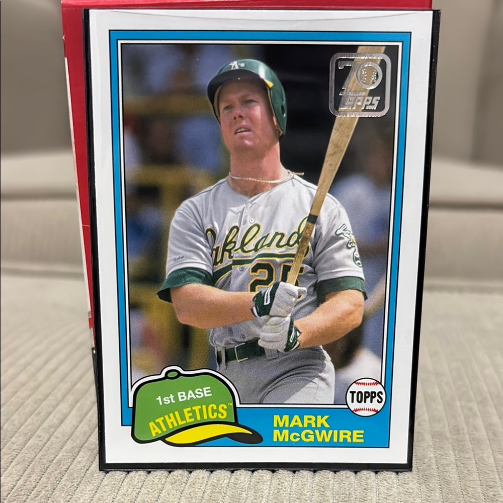 Topps Mark McGwire Baseball Card